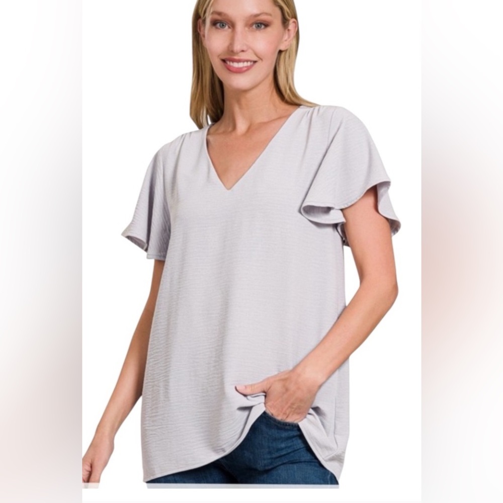 Zenana Women's Light Lavender, Lilac.  Flutter Sleeve V-Neck Top Sz Small NWOT